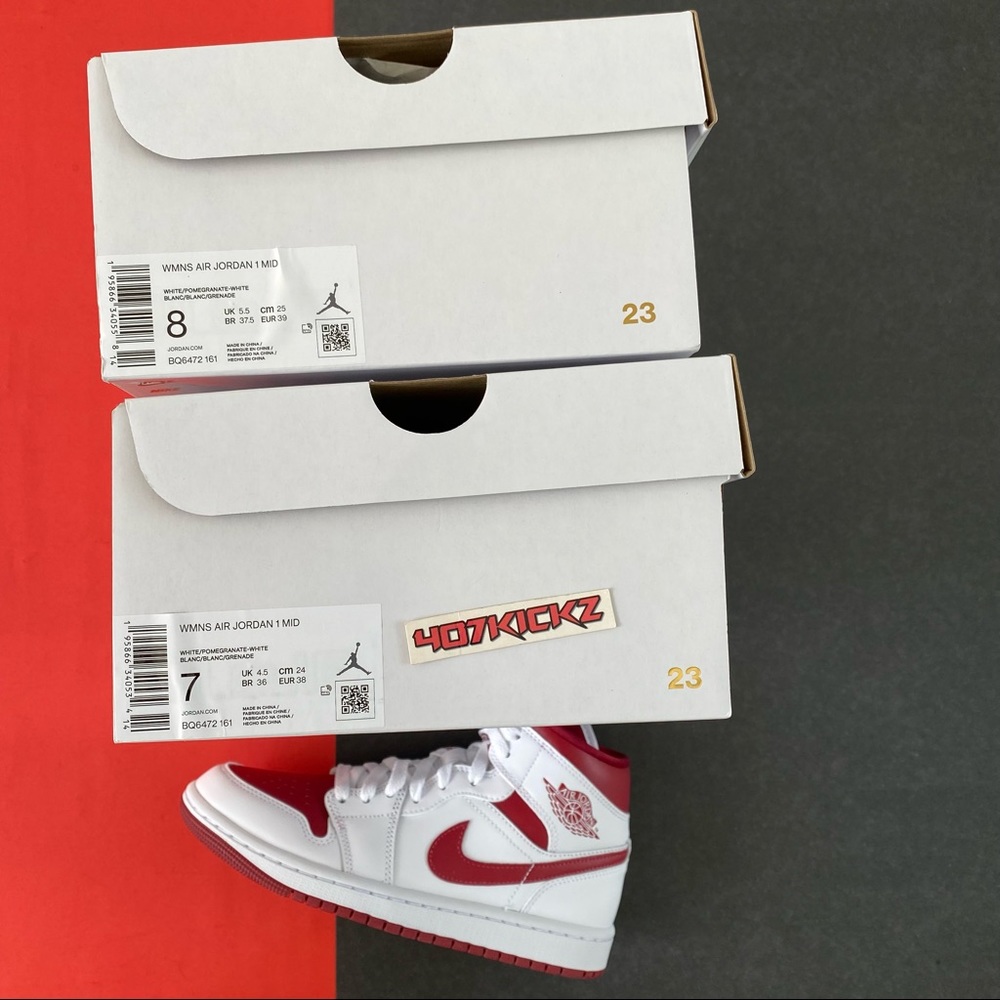 Women’s Air Jordan 1 Red Toe ❤️👟 - Picture 4 of 10